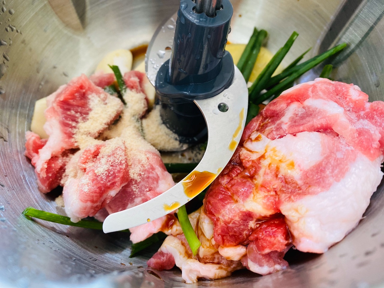 黑全麦小笼包