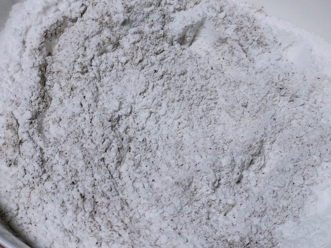 黑全麦自发粉松糕