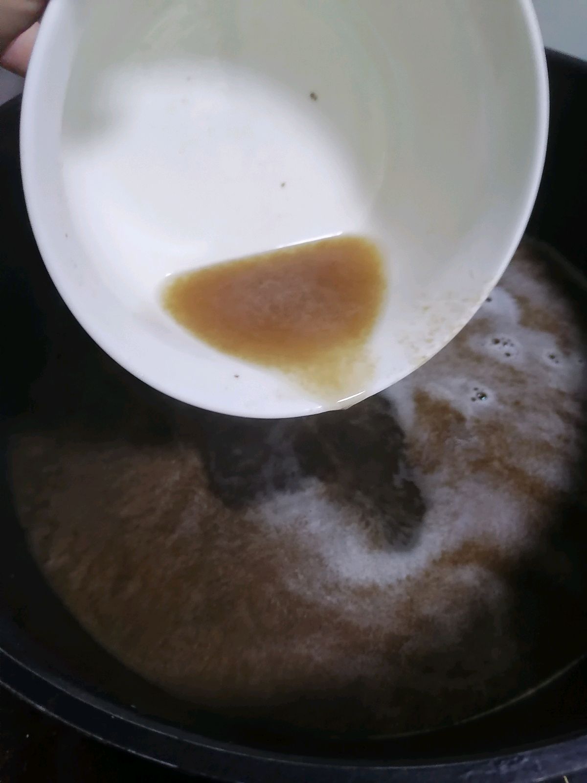 黑蒜浓鸡（鸽子）汤