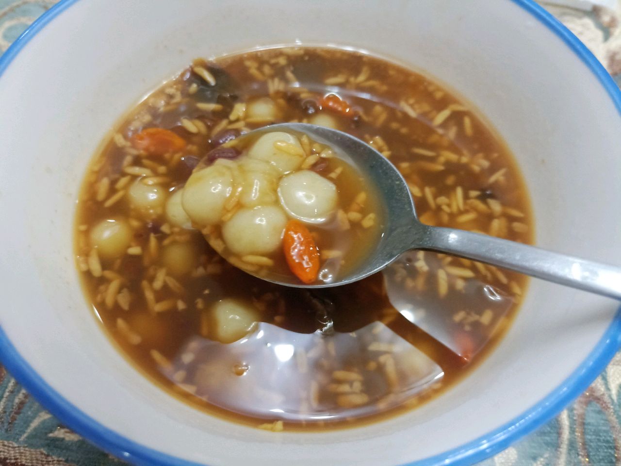 黑糖姜丝酒酿小圆子