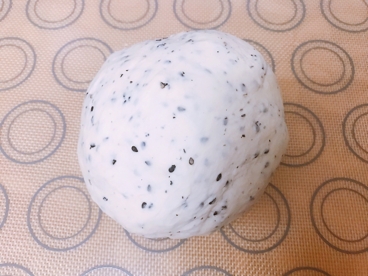 黑芝麻贝果