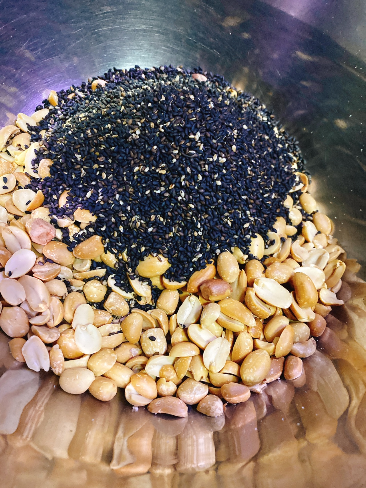 黑芝麻花生牛轧糖