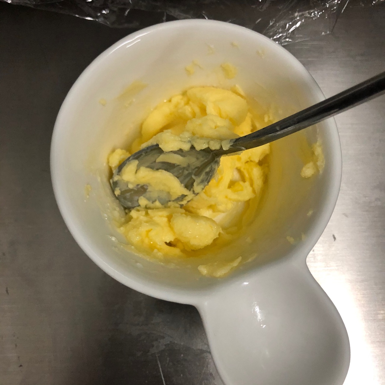 黑芝麻盐面包