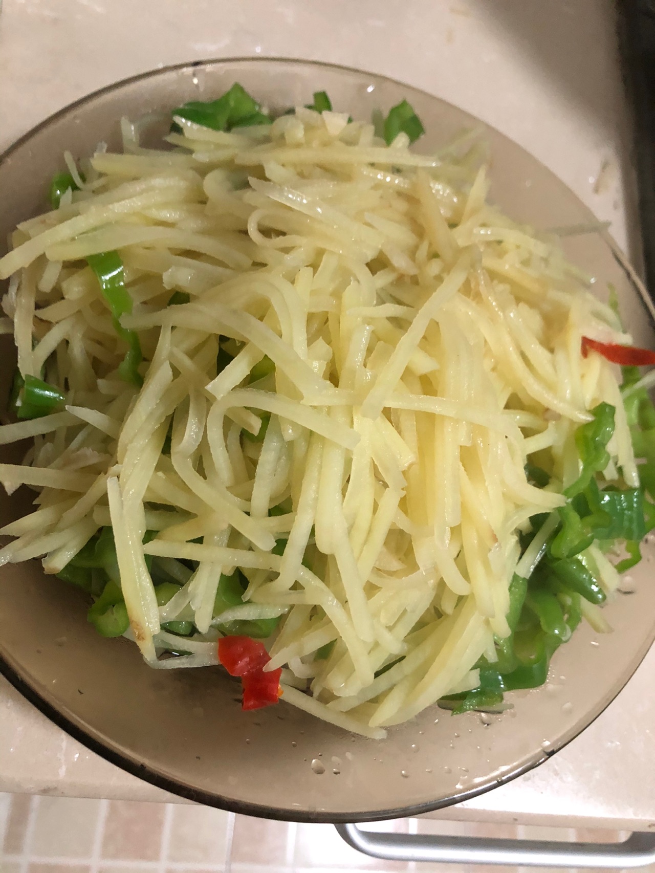 很简单的青椒土豆丝
