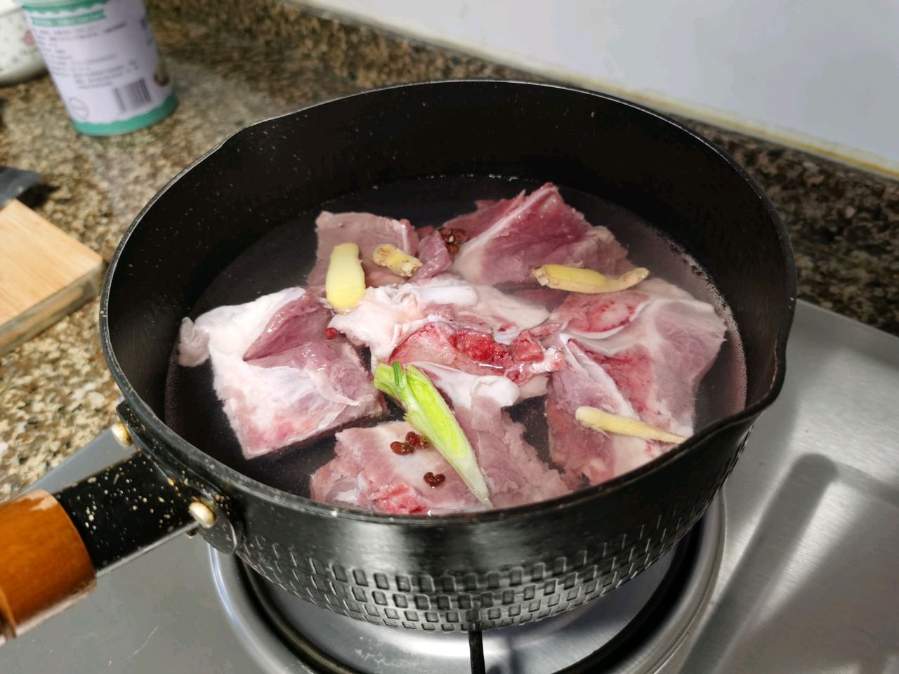 红豆莲藕炖猪骨