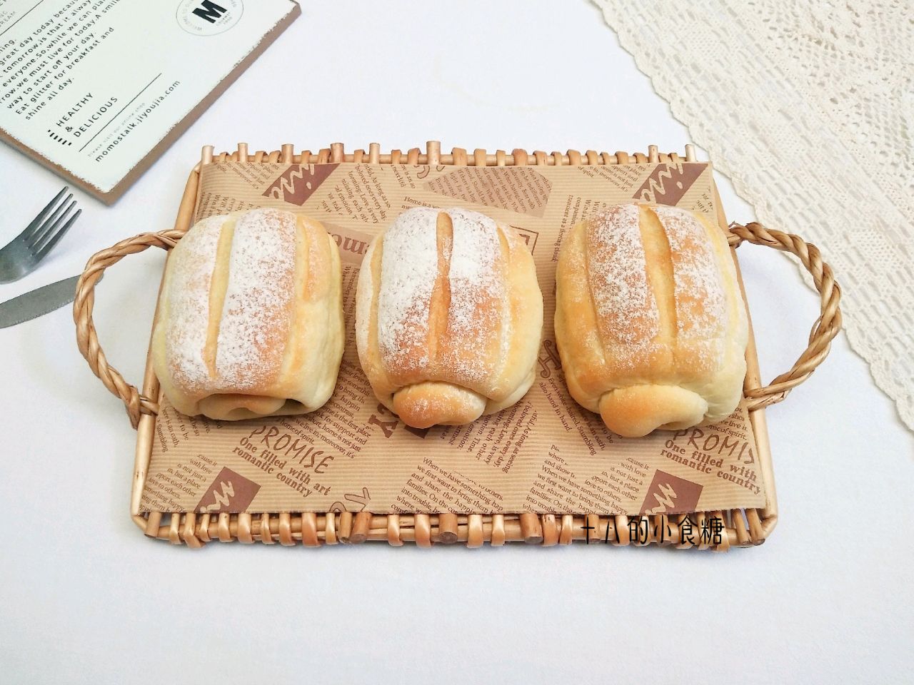红豆牛奶哈斯面包