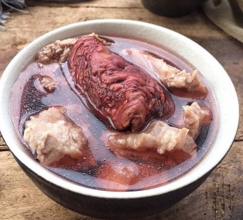 红菇排骨炖鸡汤