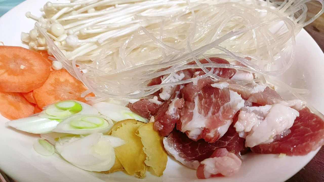 红红火火白菜粉丝煲