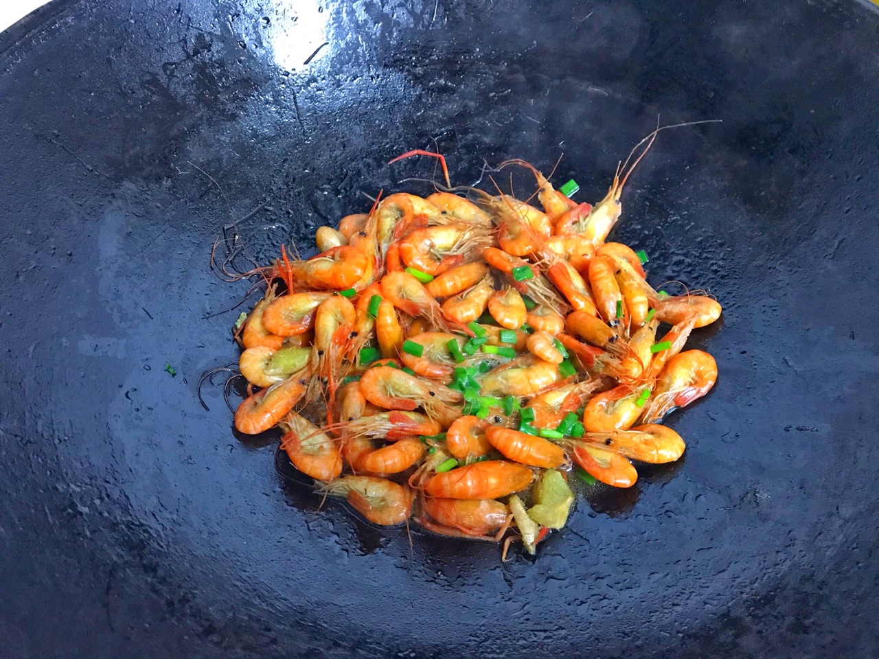 红红火火的油爆河虾