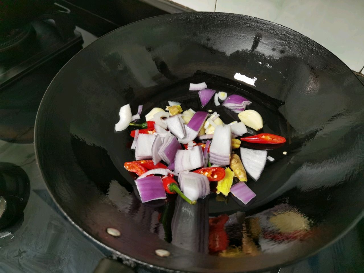红红火火腊鸭煲