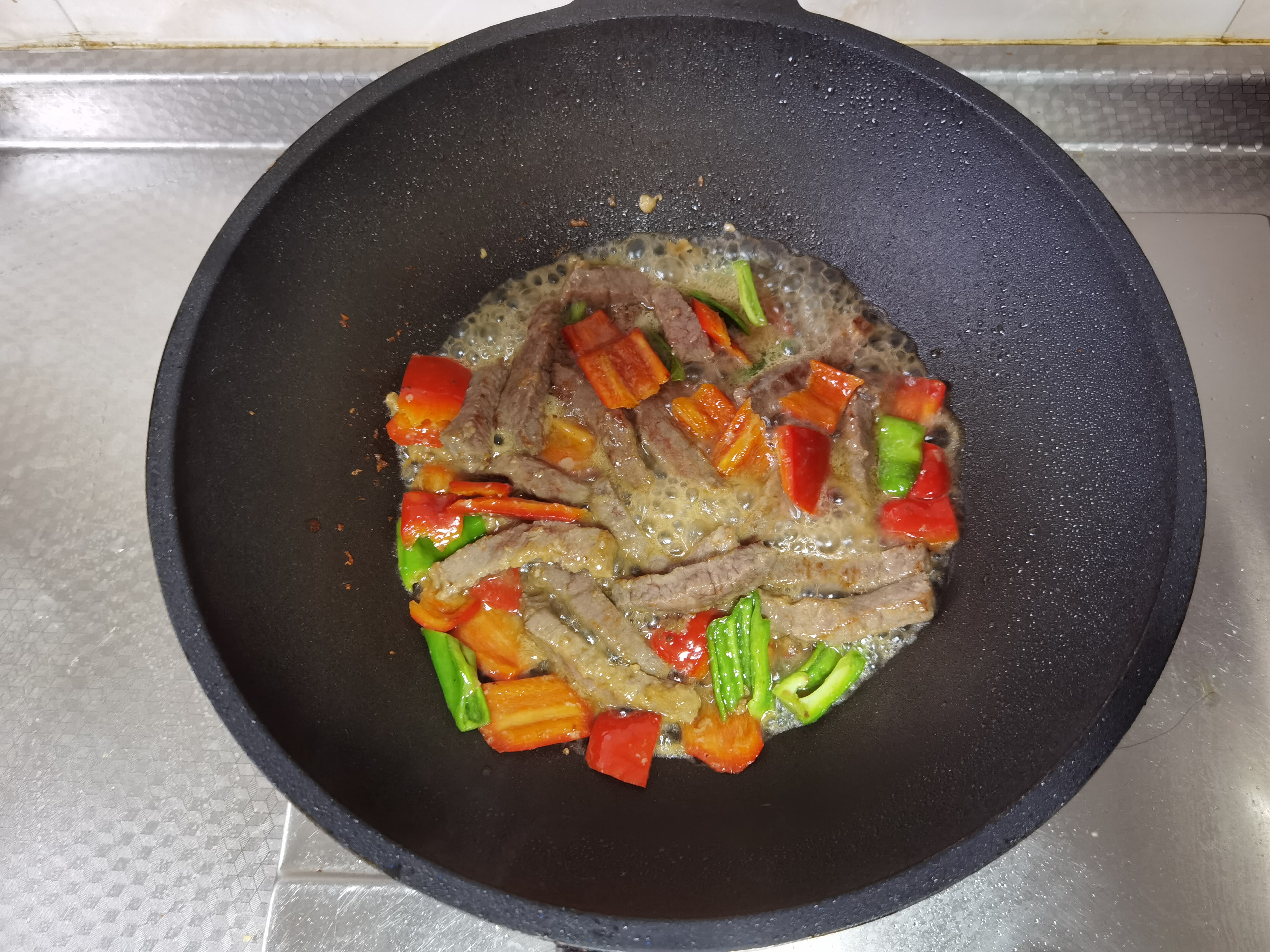 红红火火青红椒小炒牛肉