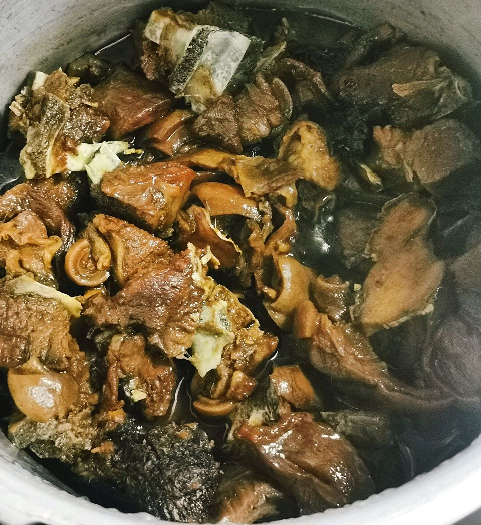 红酒焖羊肉