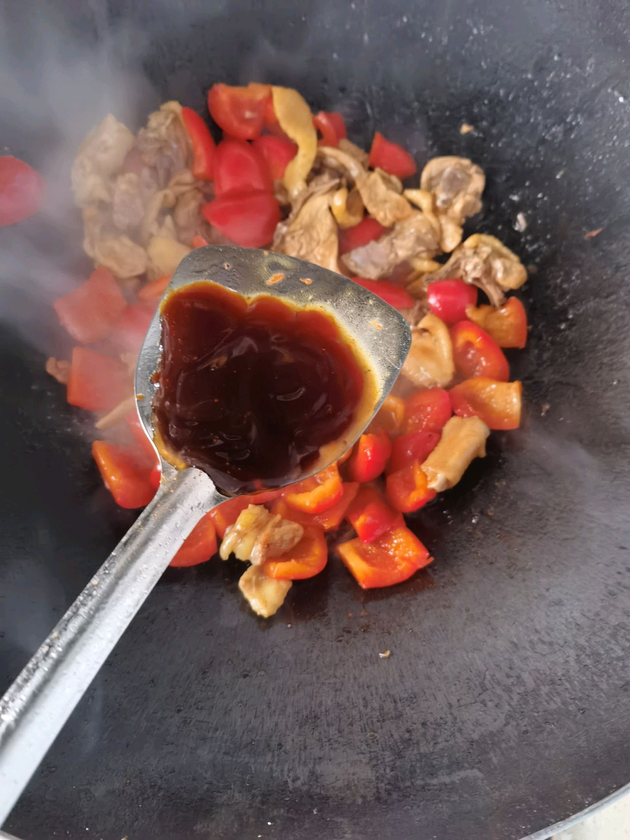 红辣椒炒鸡肉