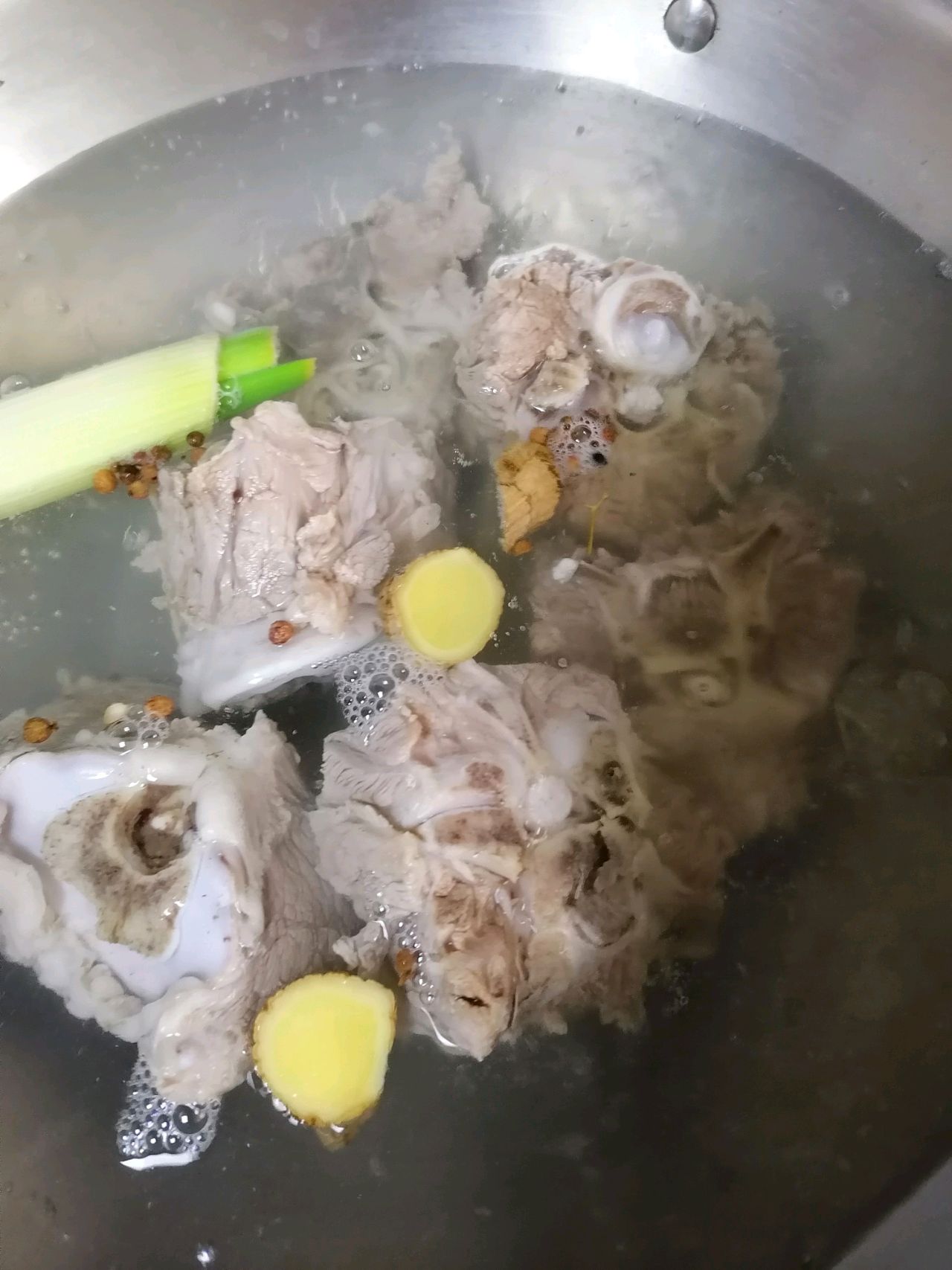 红焖羊蝎子