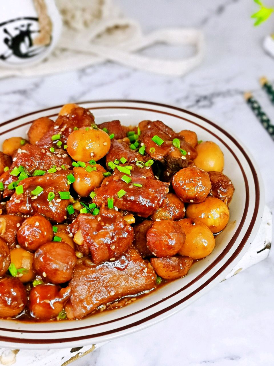 红烧板栗鹌鹑蛋焖排骨