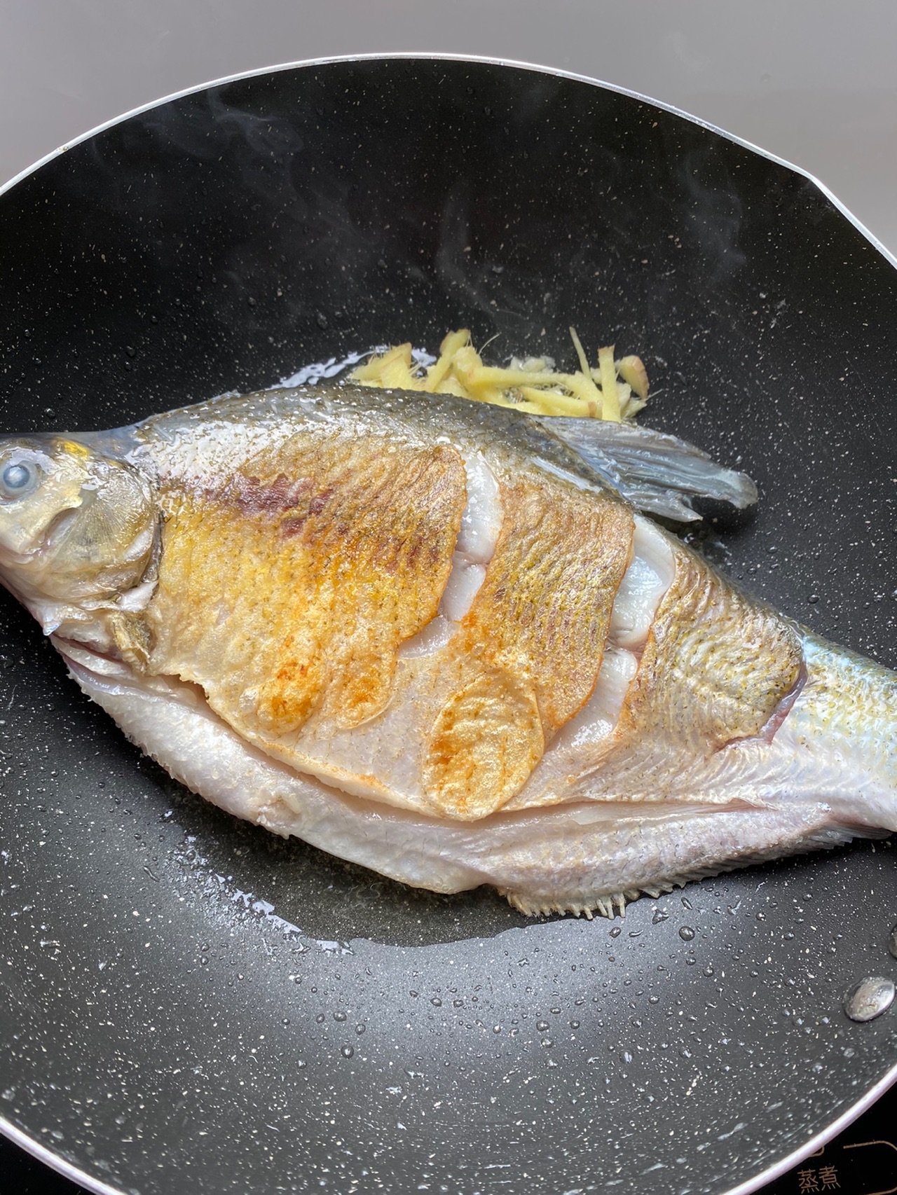 红烧鳊鱼