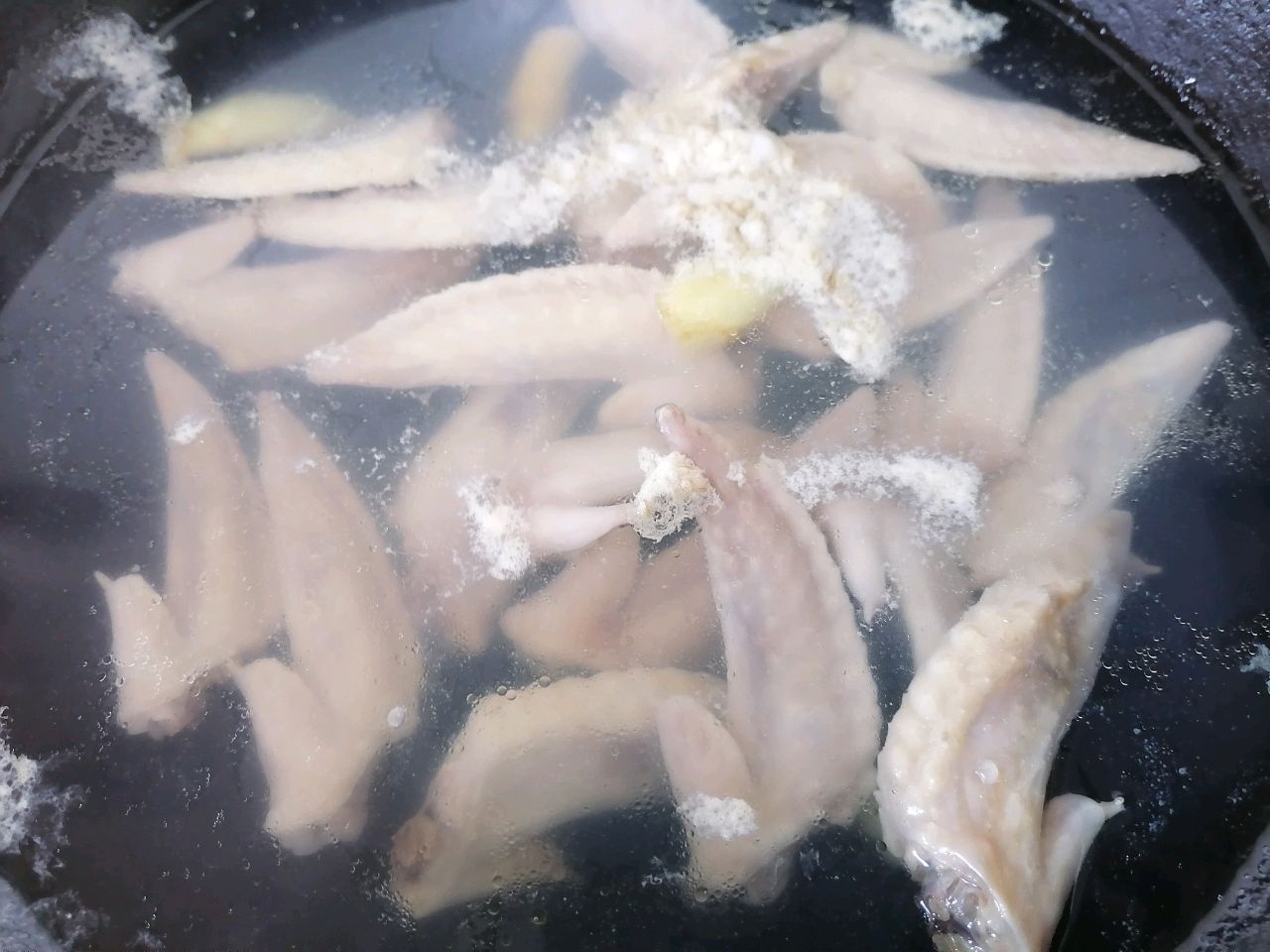 红烧鸡翅尖