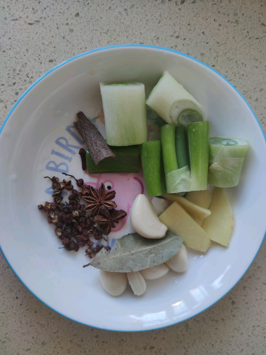 红烧鸡块，鲜嫩多汁，下饭必备！
