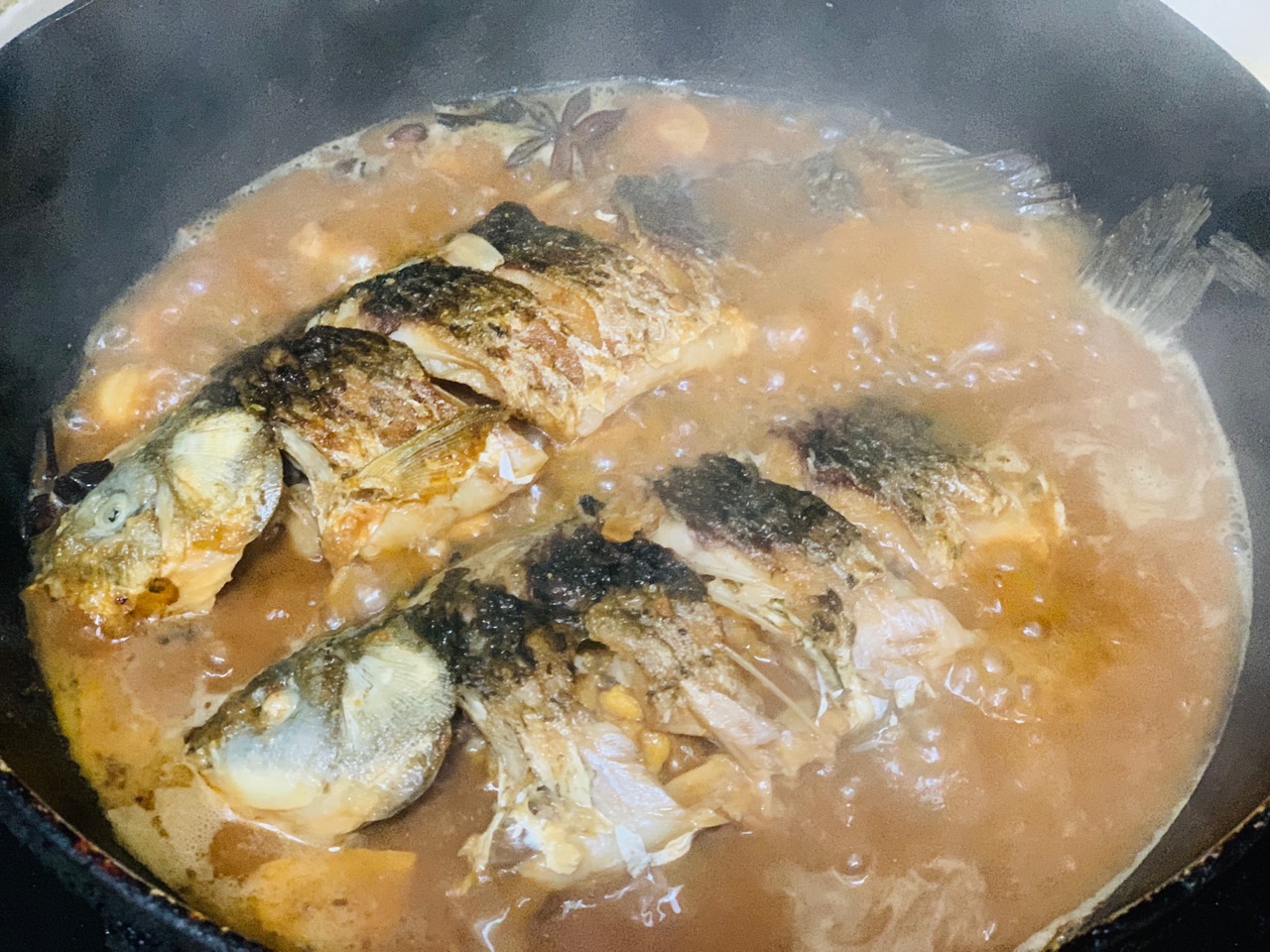 红烧鲫鱼