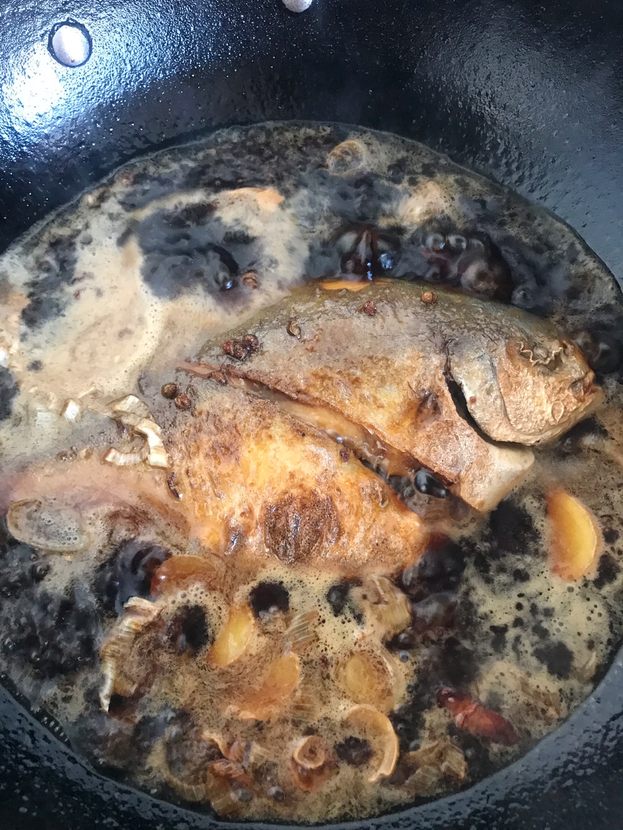 红烧金鲳鱼（煎鱼不粘锅秘方）