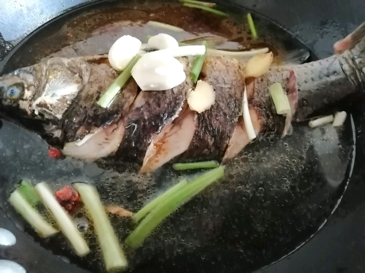 红烧鲤鱼