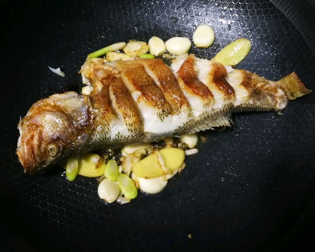 红烧鲈鱼