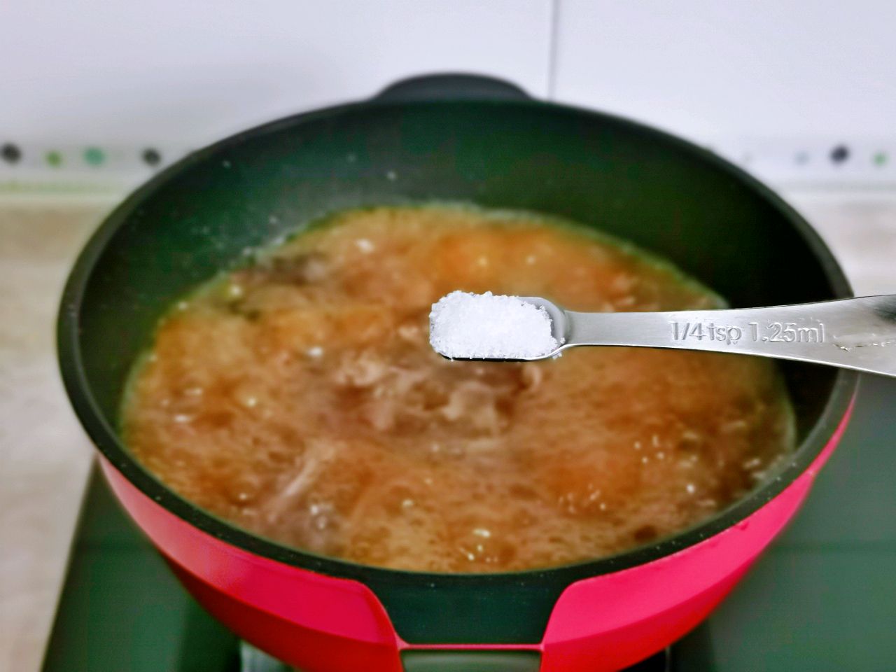 红烧麻辣鸭脖