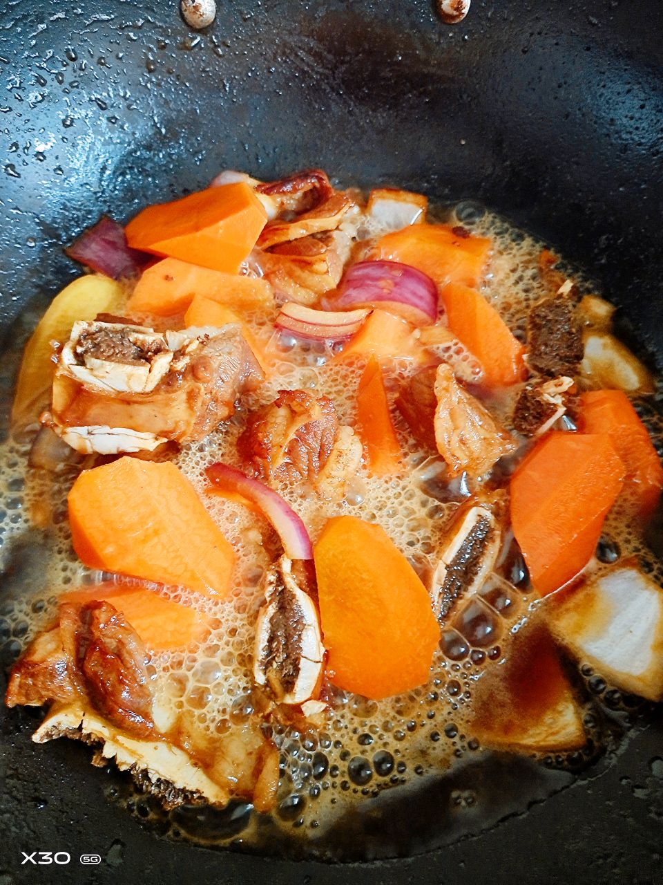 红烧牛排骨，鲜香牛排