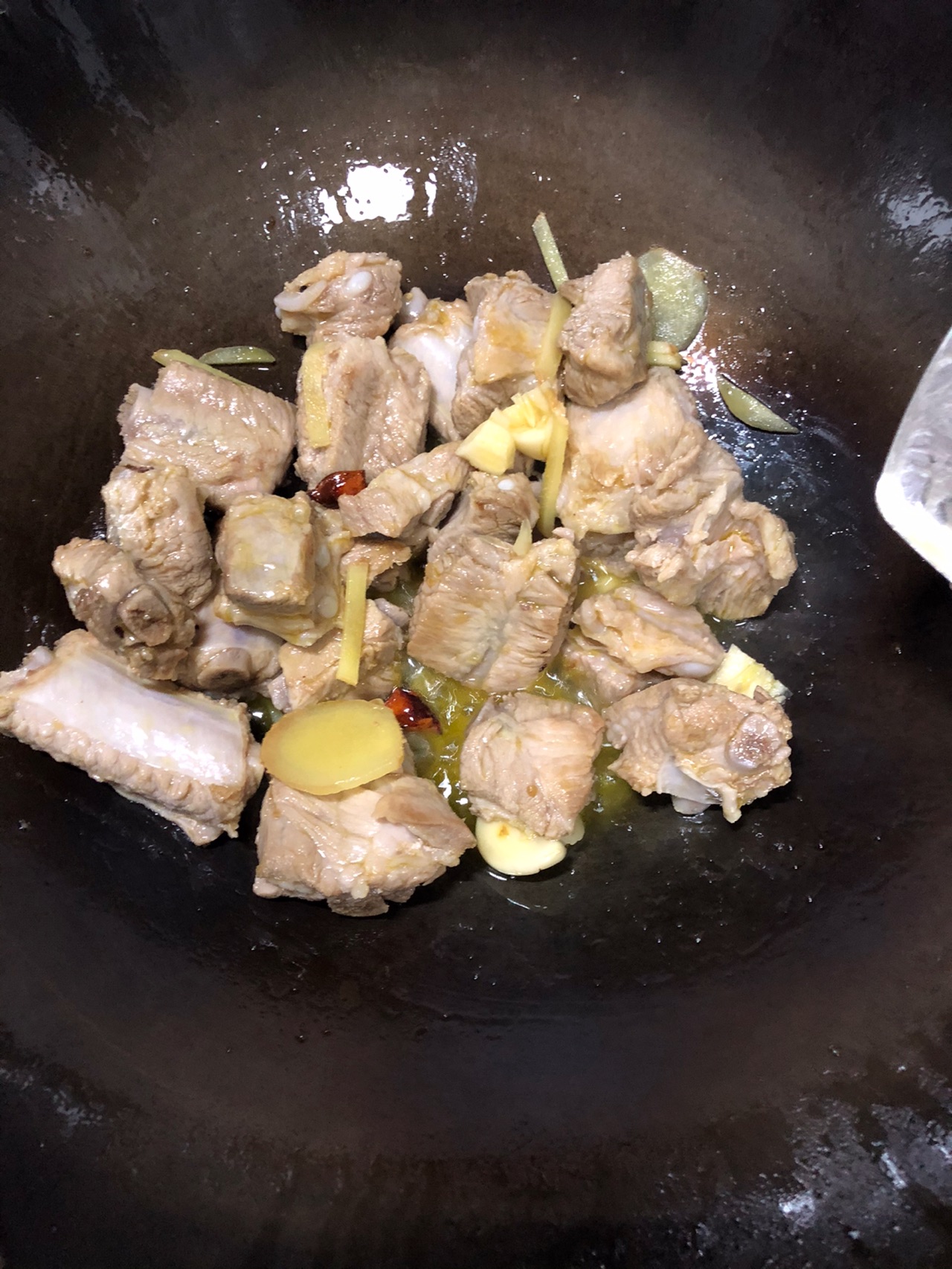 红烧排骨（不用炒糖色，配料简单）