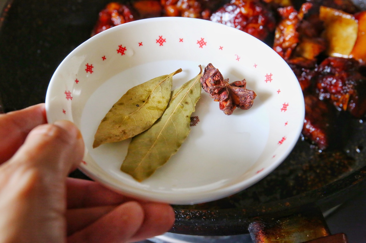 红烧排骨面
