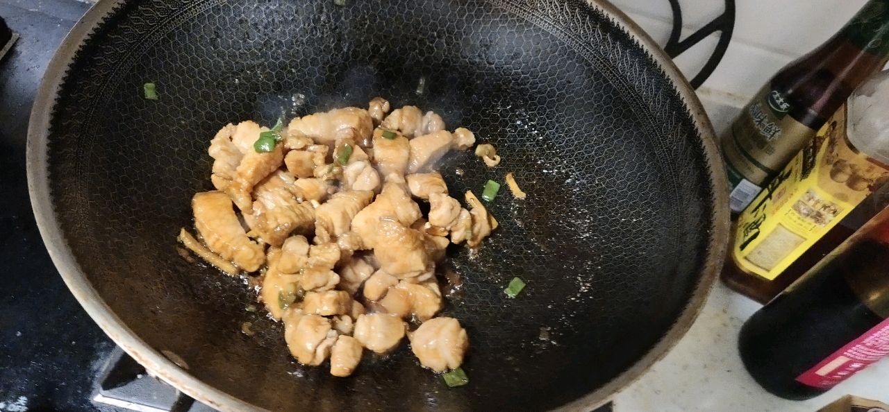 红烧肉炖豆角土豆