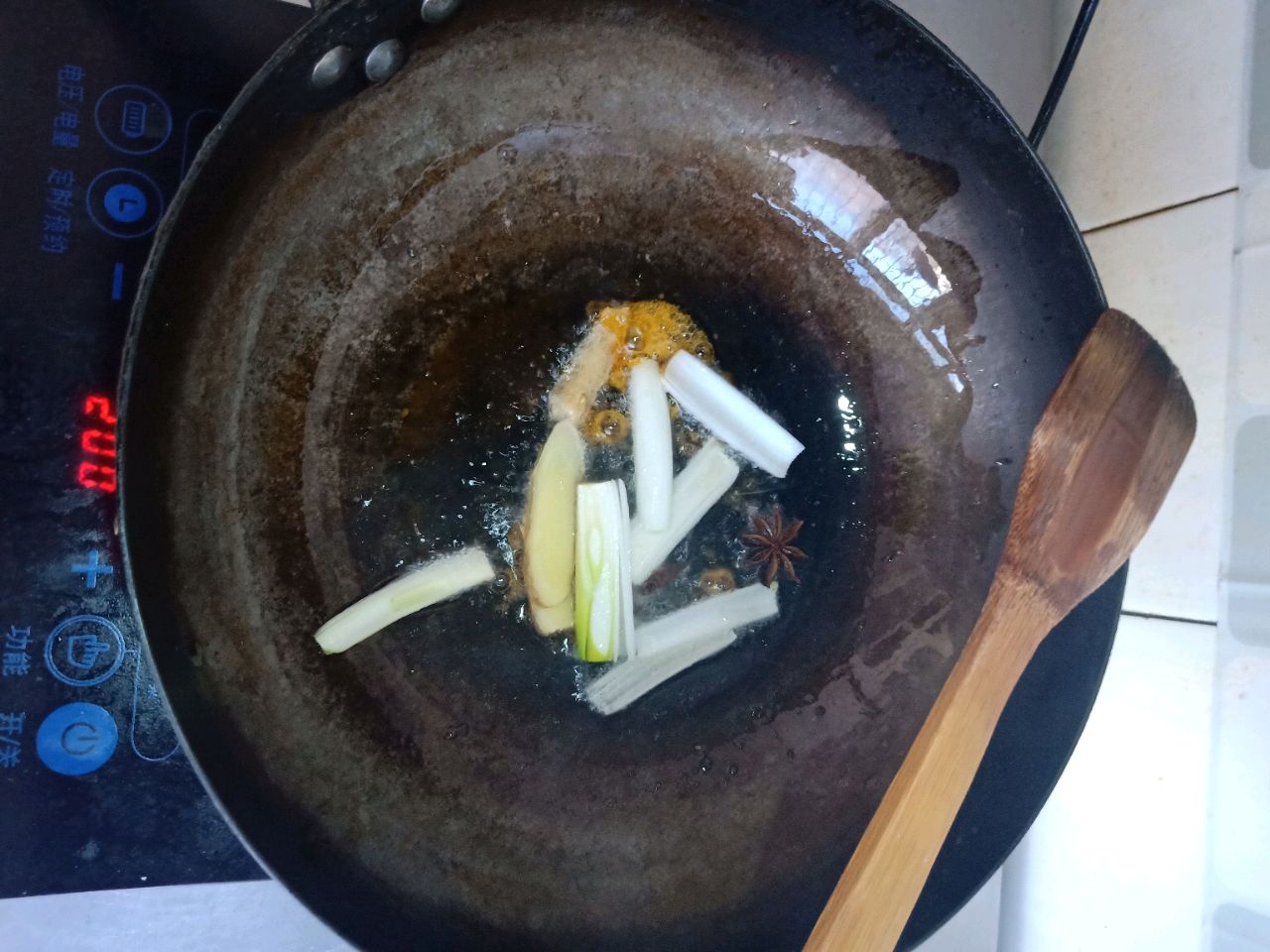 红烧肉炖干菜