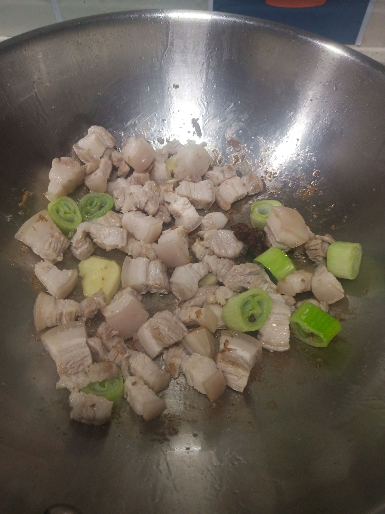红烧肉炖土豆