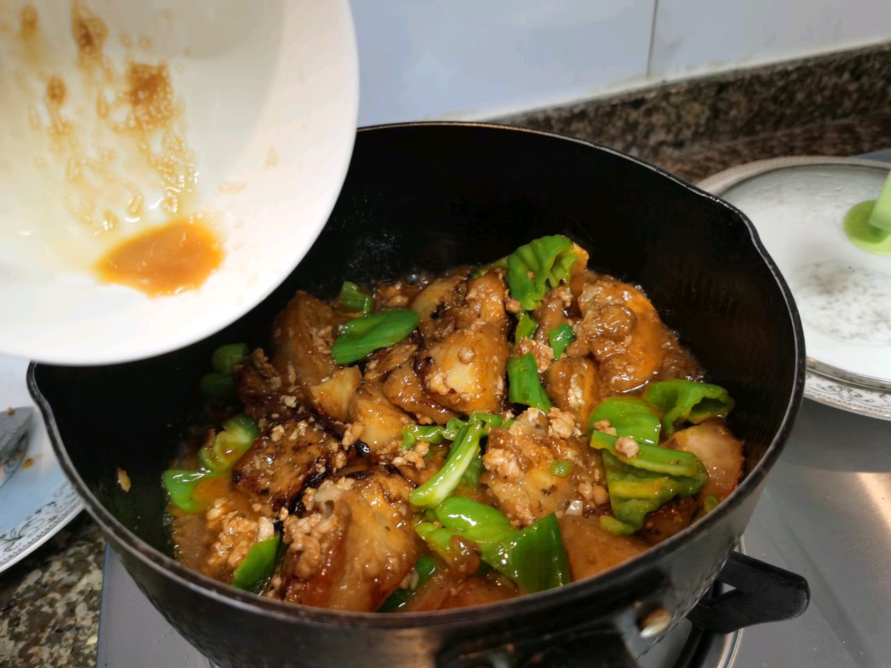 红烧肉末茄子