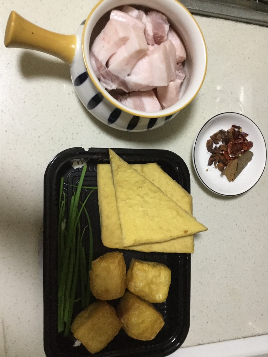 红烧肉plus油豆腐