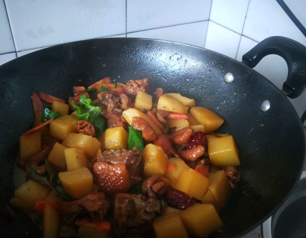 红烧土豆鸡(滋补下饭）