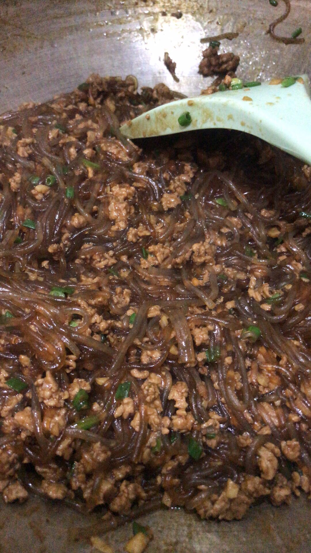 红薯粉炖肉