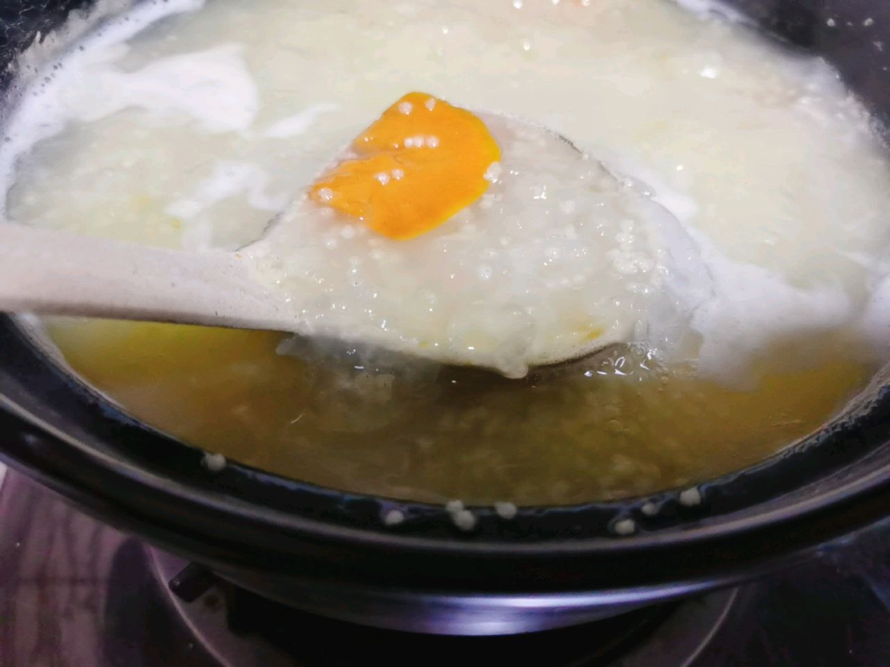 红薯银耳小米粥