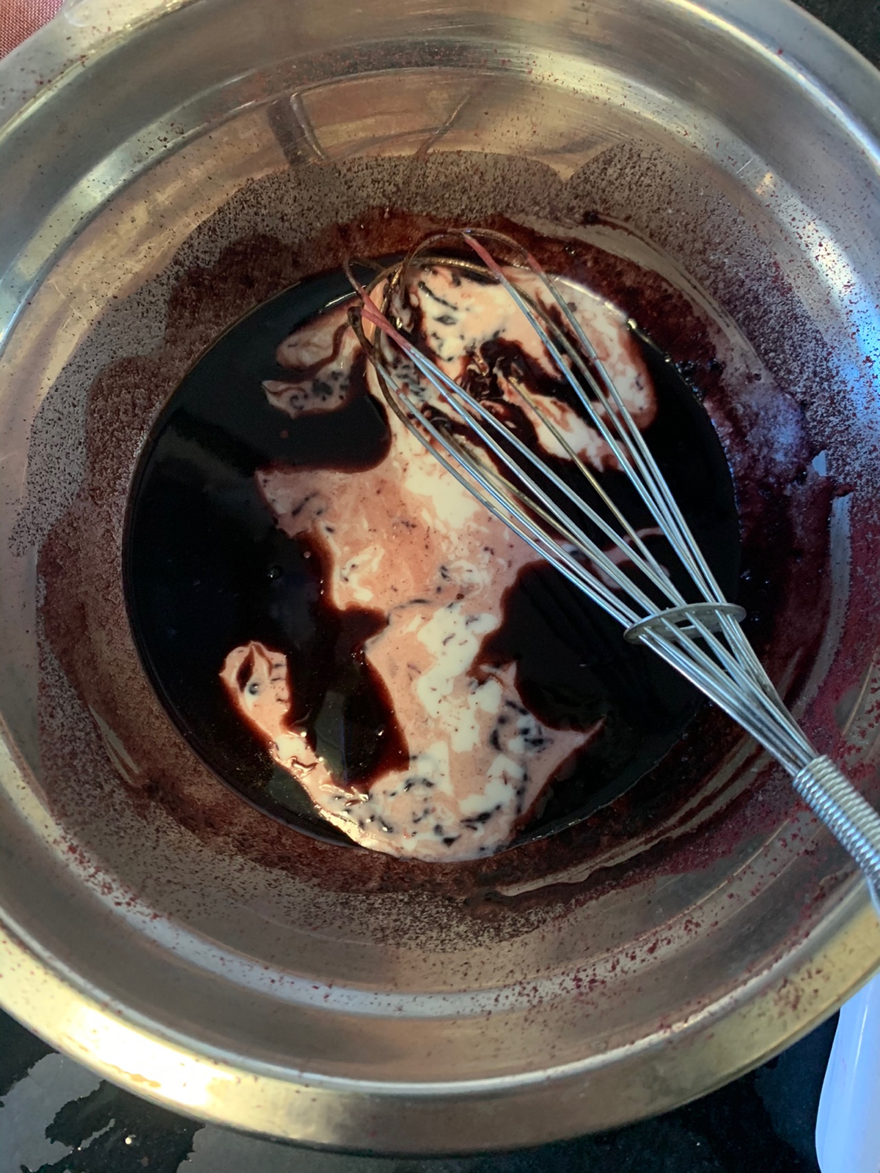 红丝绒圣诞蛋糕
