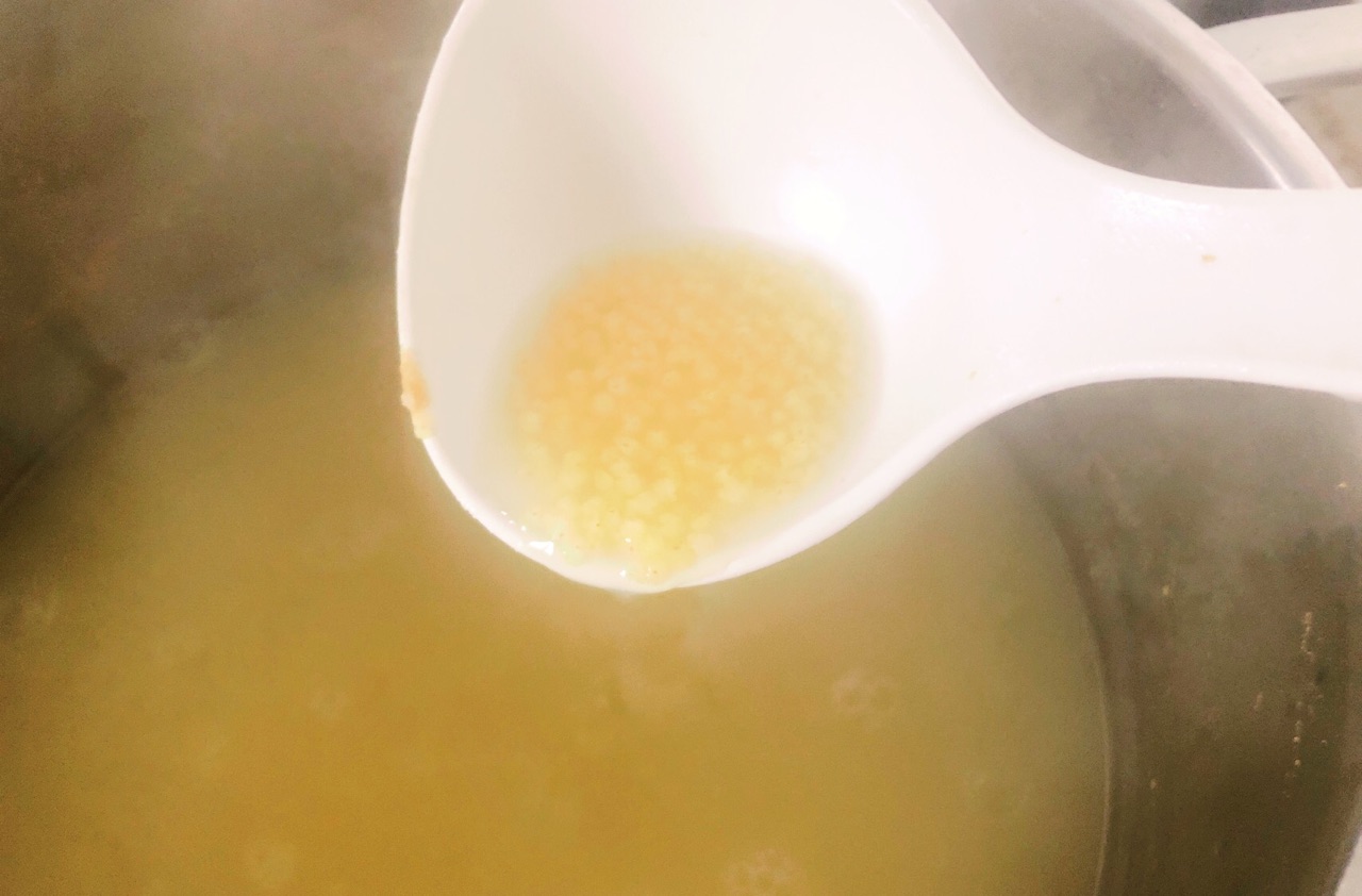 红糖小米粥