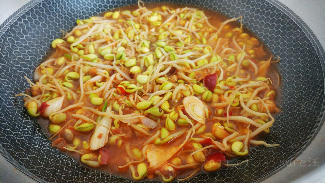 红油豆瓣焖芽菜