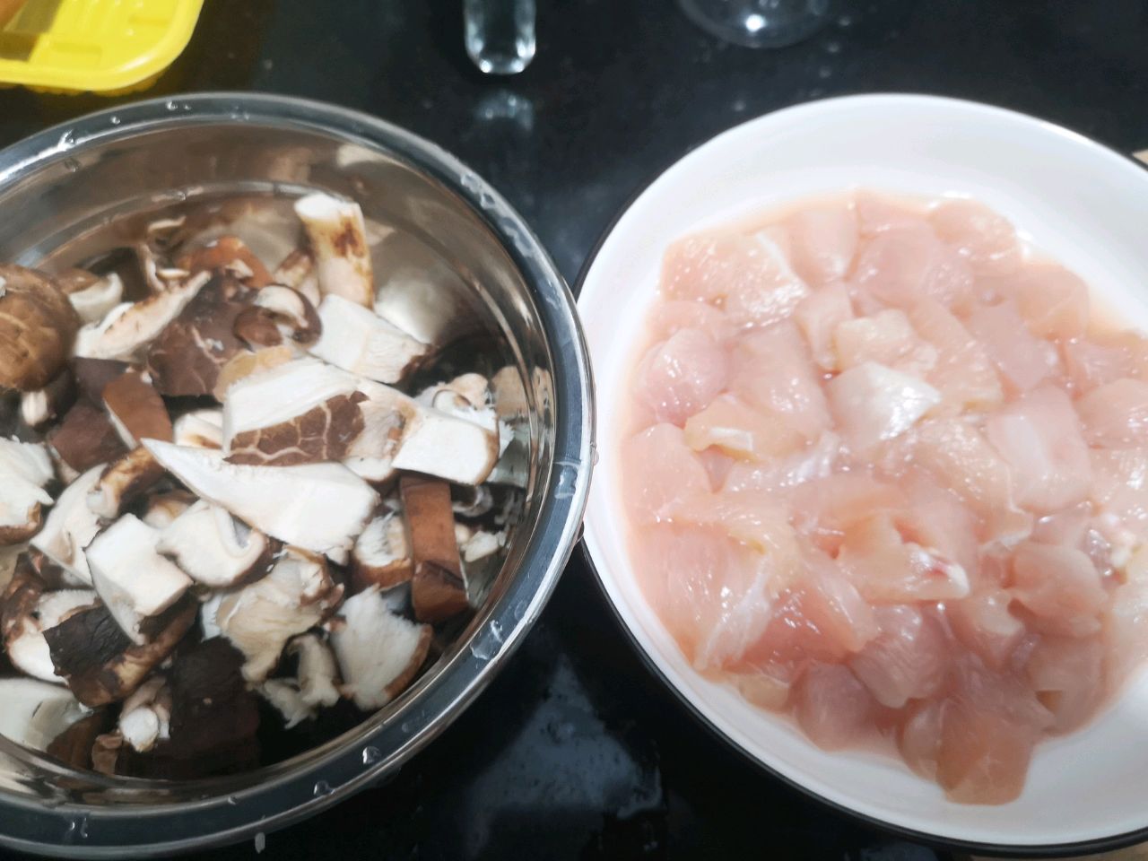 红油香菇鸡肉