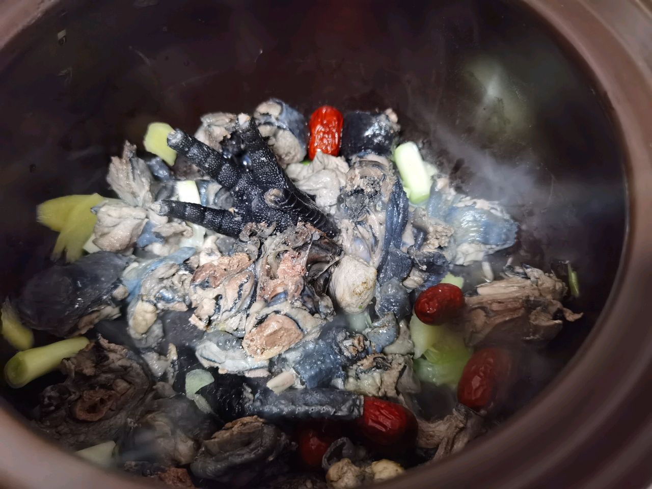 红枣虫草乌鸡汤