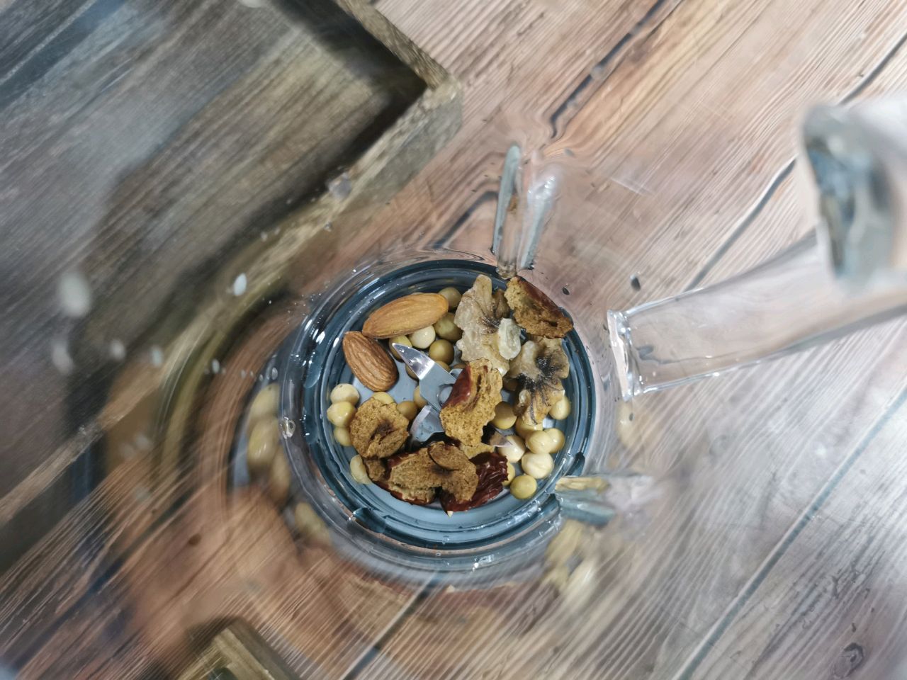 红枣核桃杏仁露