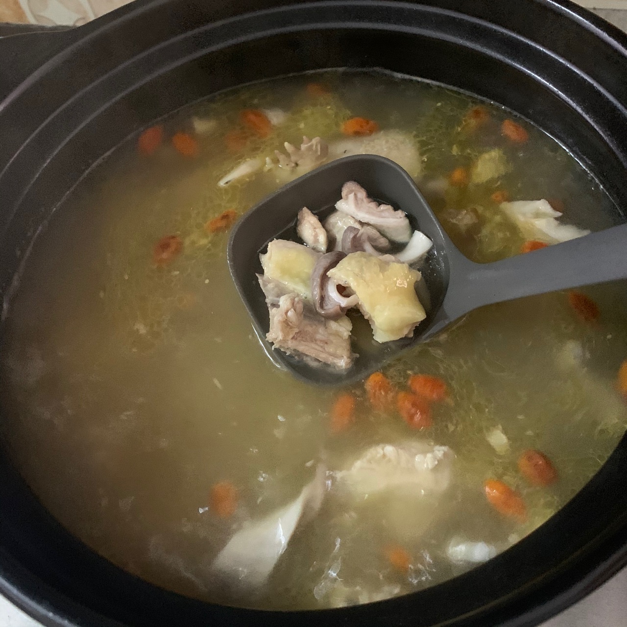 胡椒猪肚煲鸡