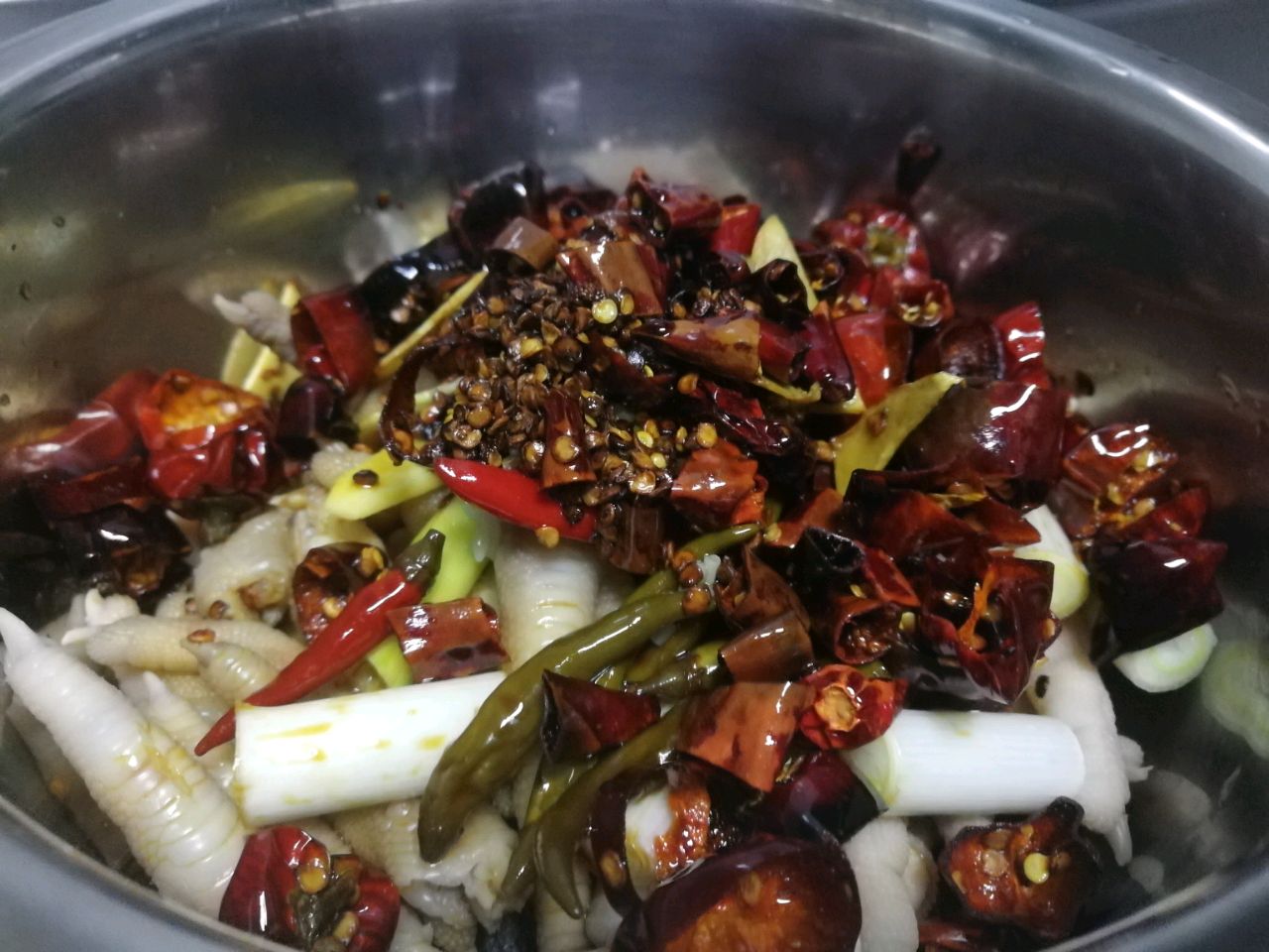 胡辣壳泡凤爪