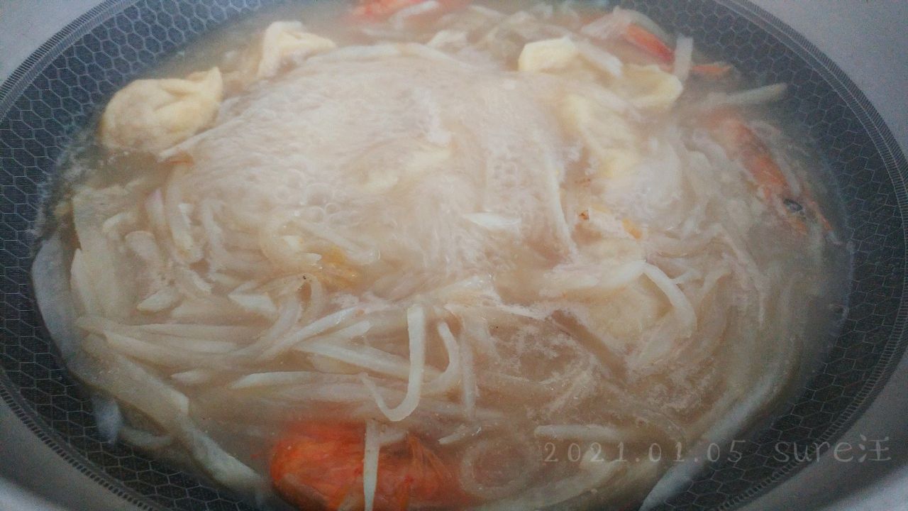 胡辣虾干萝卜汤