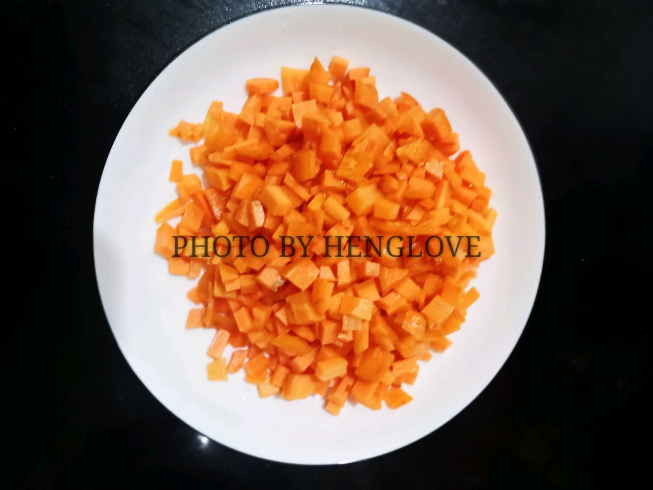 胡萝卜黑米饭
