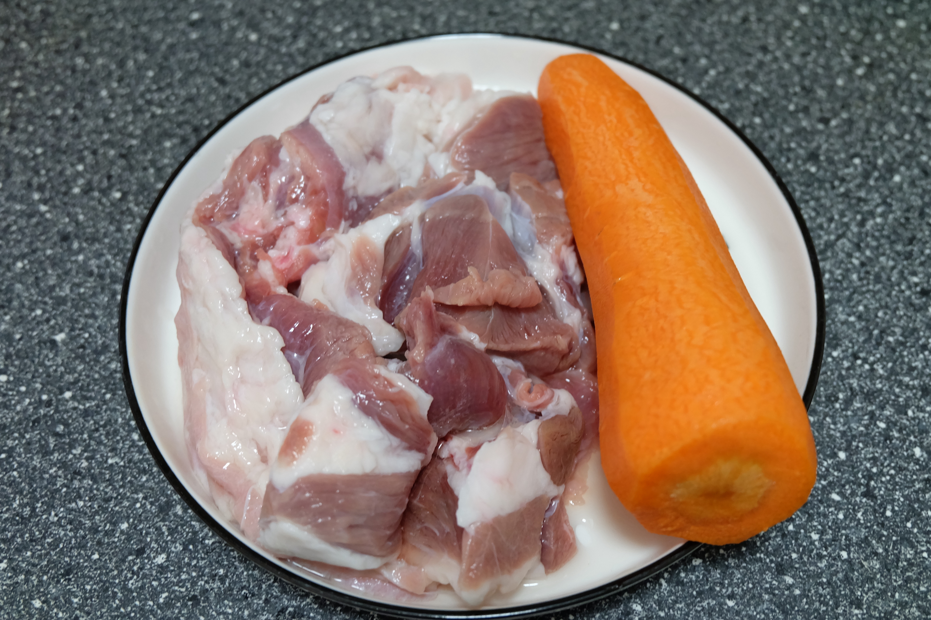 胡萝卜焖羊肉