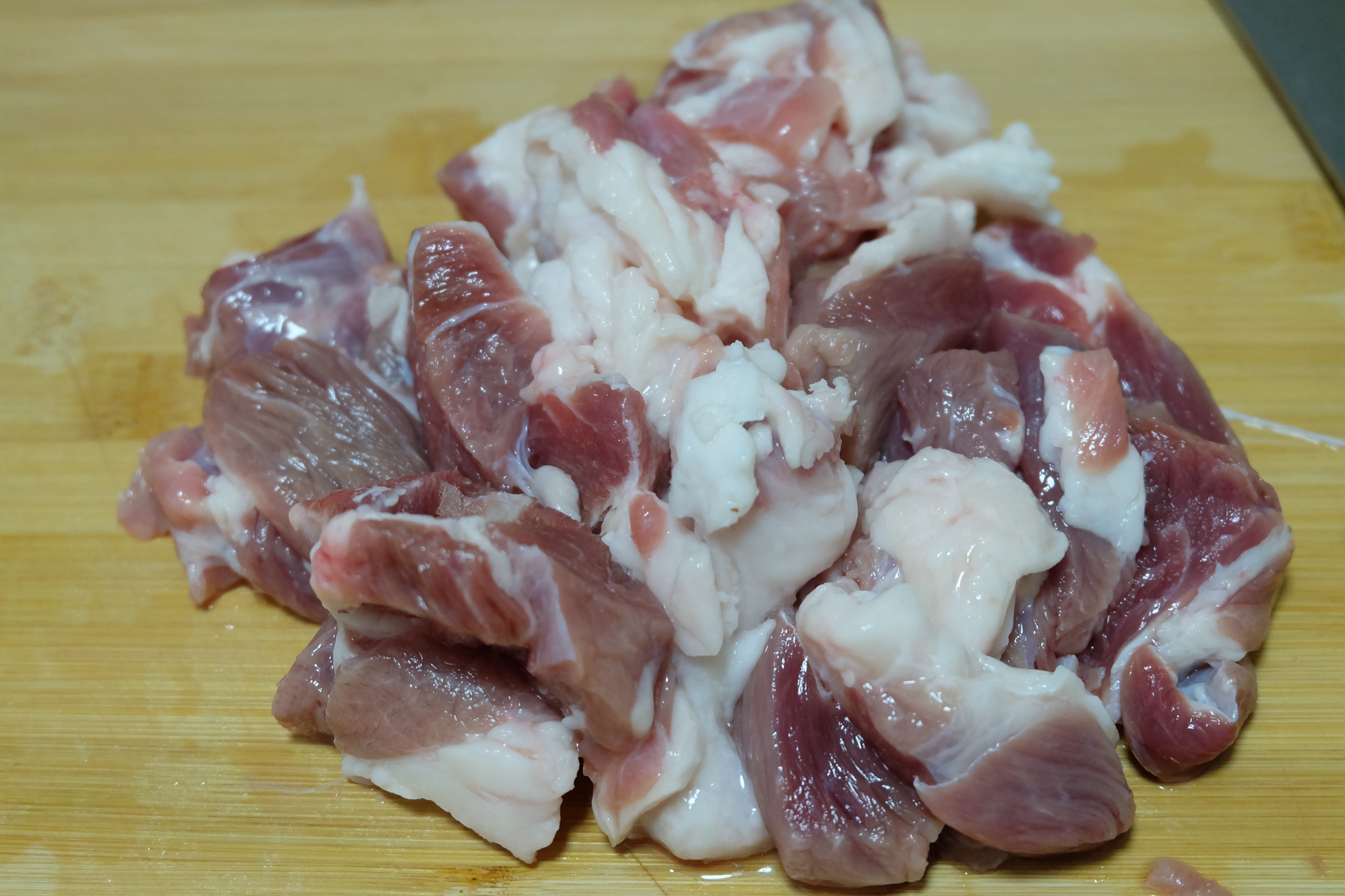 胡萝卜焖羊肉